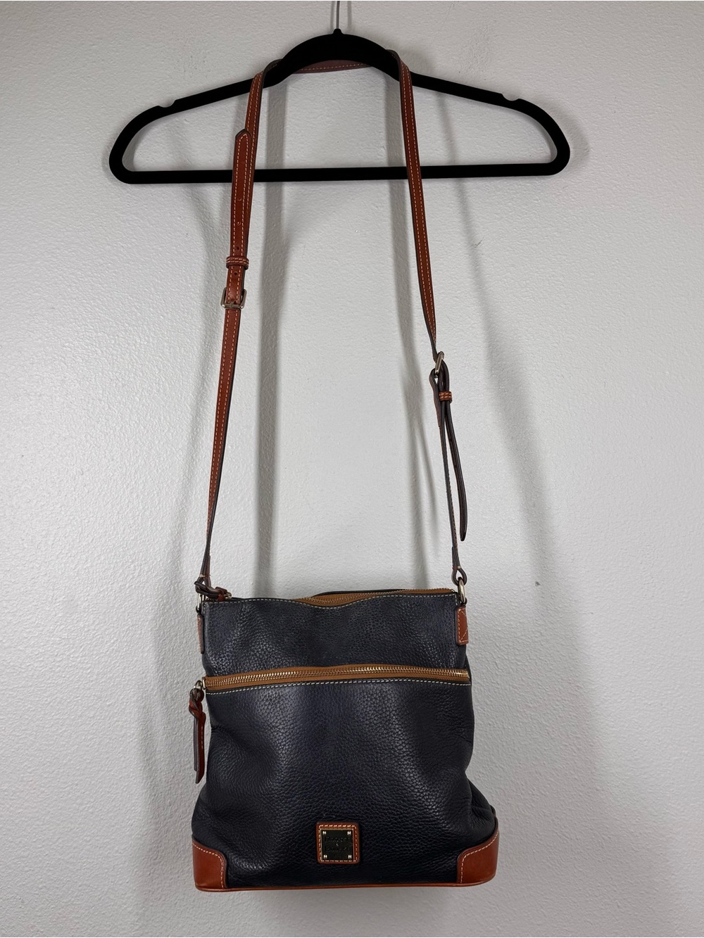 Dooney & Bourke Pebble Leather Crossbody Bag Blue Tan Classic Timeless
